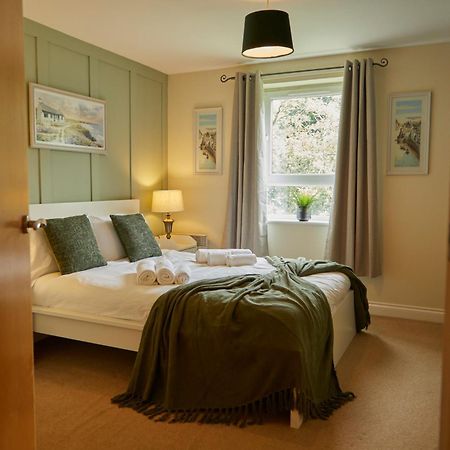 Stylish 2-Bedroom Apartment With Free Parking Halifax Exteriör bild