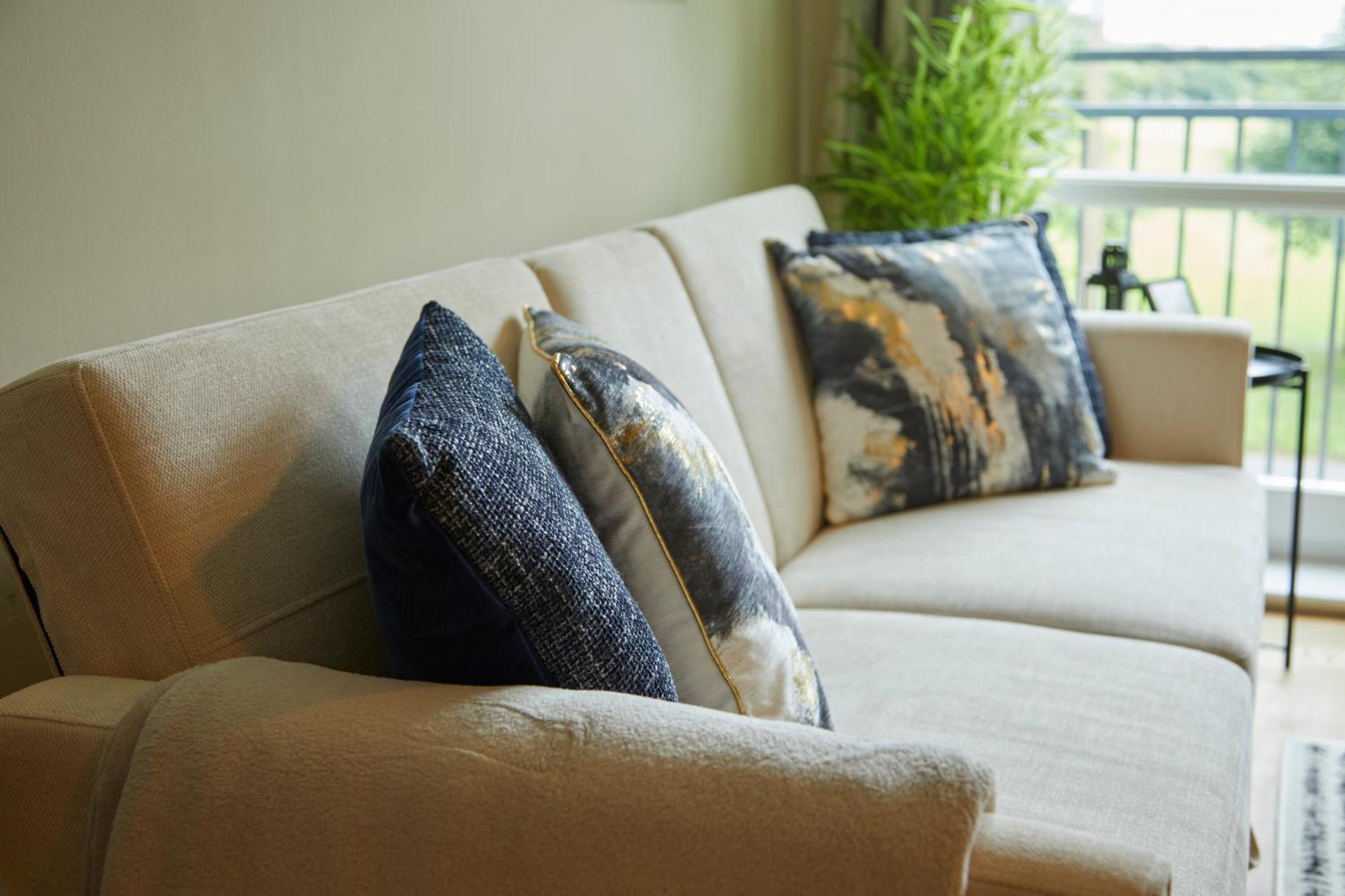 Stylish 2-Bedroom Apartment With Free Parking Halifax Exteriör bild