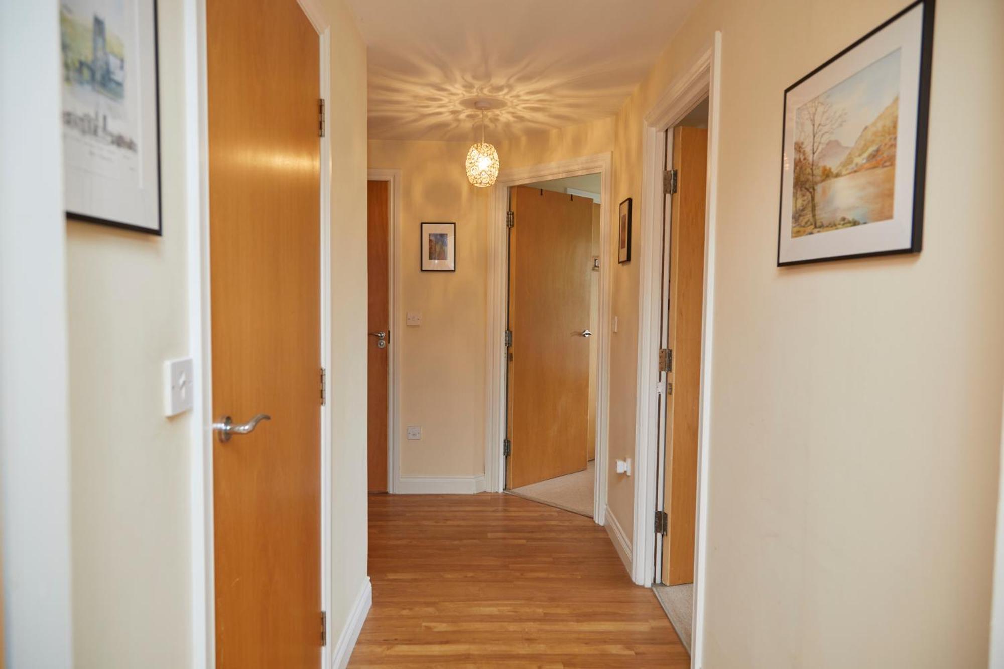Stylish 2-Bedroom Apartment With Free Parking Halifax Exteriör bild